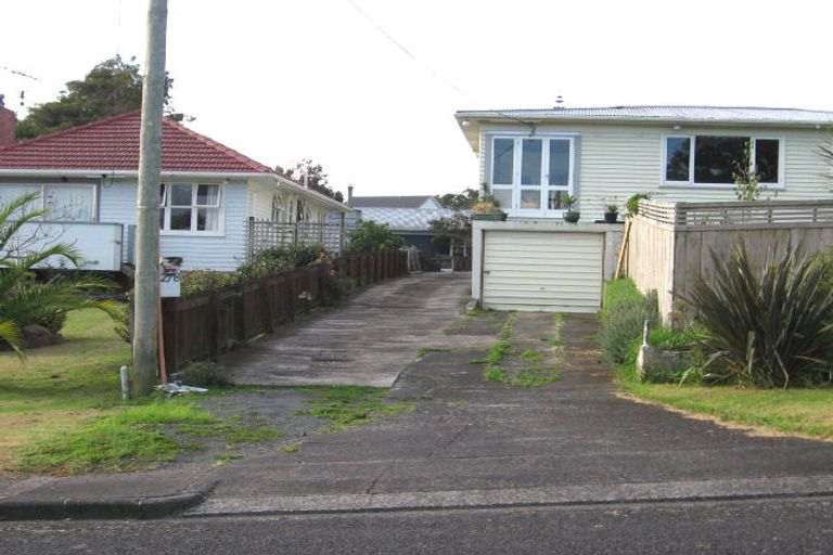 Photo of property in 1/8 Wharf Road, Te Atatu Peninsula, Auckland, 0610