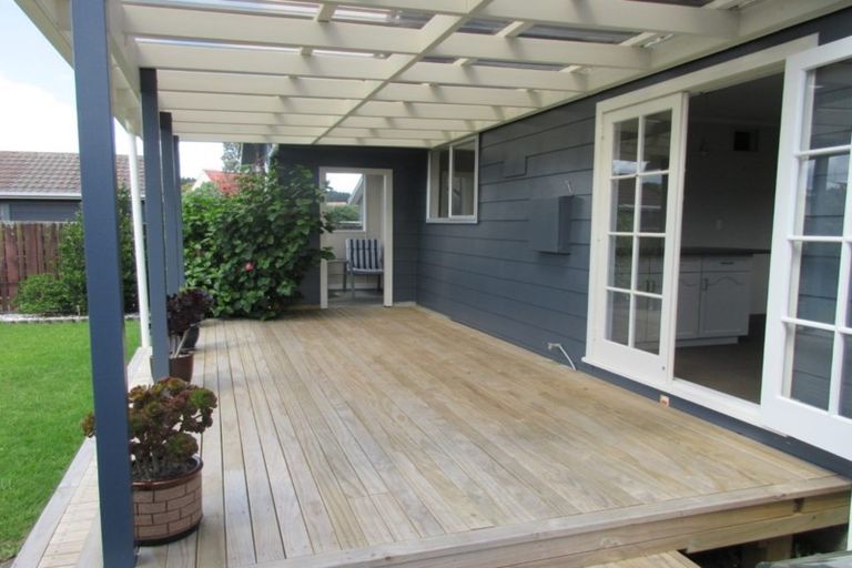 Photo of property in 22 Simcox Street, Otaki Beach, Otaki, 5512