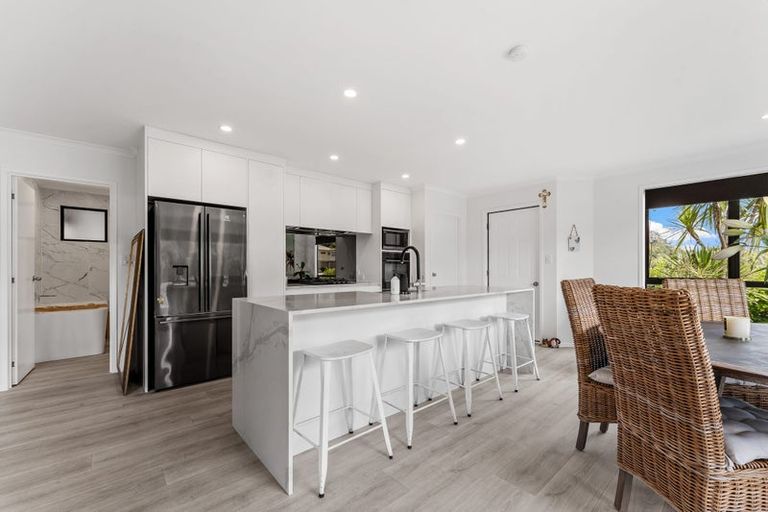 Photo of property in 7 Hawaiian Parade, Arkles Bay, Whangaparaoa, 0932