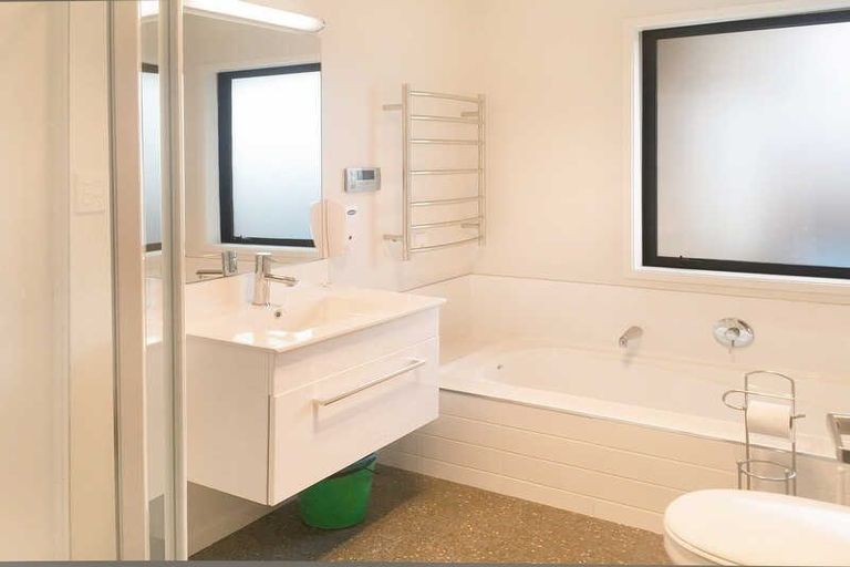 Photo of property in 299 Halswell Junction Road, Halswell, Christchurch, 8025