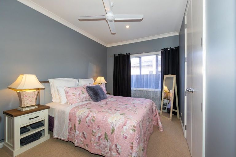 Photo of property in Heynes Place, 24 Heynes Place, Clive, 4102