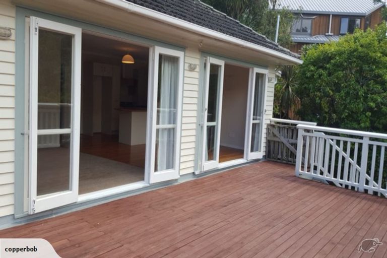 Photo of property in 5 Fawcett Road, Laingholm, Auckland, 0604