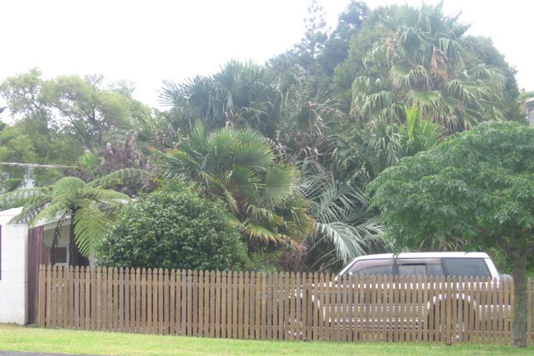 Photo of property in 57 Peach Road, Glenfield, Auckland, 0629