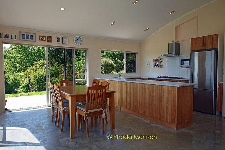 Photo of property in 245 Metcalfe Road, Matakohe, 0593