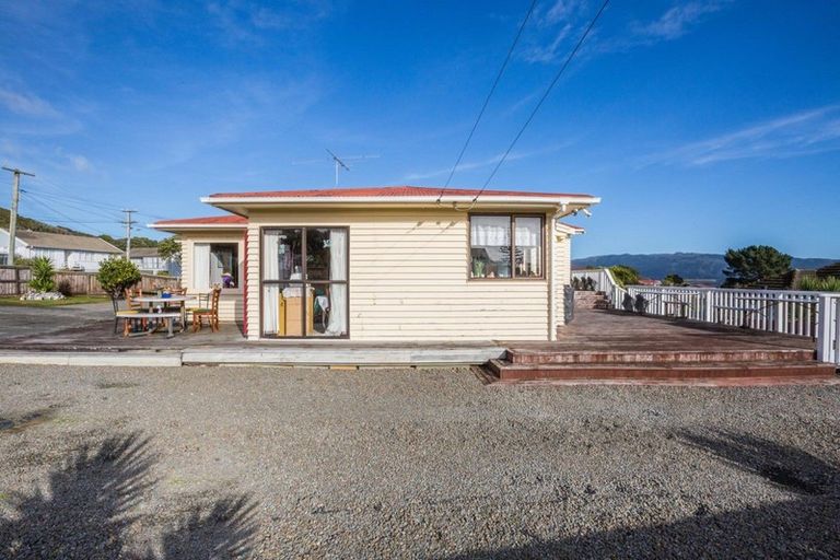 Photo of property in 79 Driver Crescent, Cannons Creek, Porirua, 5024