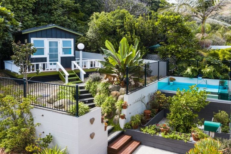 Photo of property in 10 Makorori Beach Road, Makorori, Gisborne, 4073