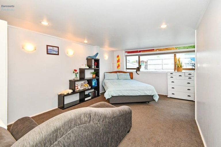 Photo of property in 182 Queen Street, Pukekohe, 2120