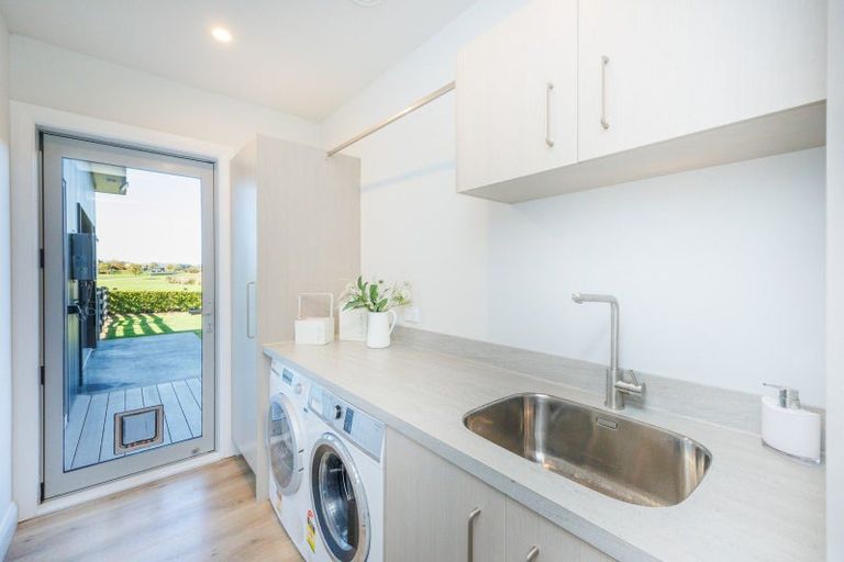 Photo of property in 9 Paterson Lane, Kelvin Grove, Palmerston North, 4470