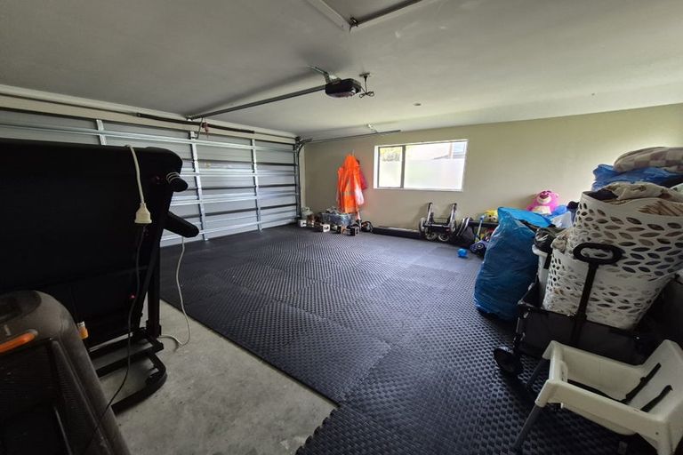 Photo of property in 10 Ali Place, Ranui, Auckland, 0612