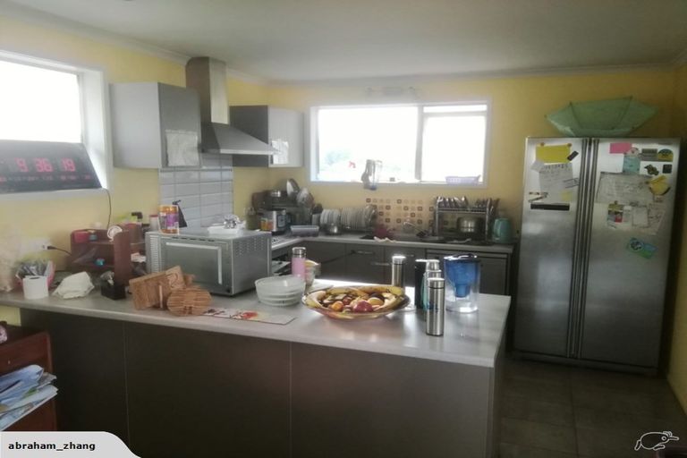 Photo of property in 13 Cooladerry Place, Rosehill, Papakura, 2113