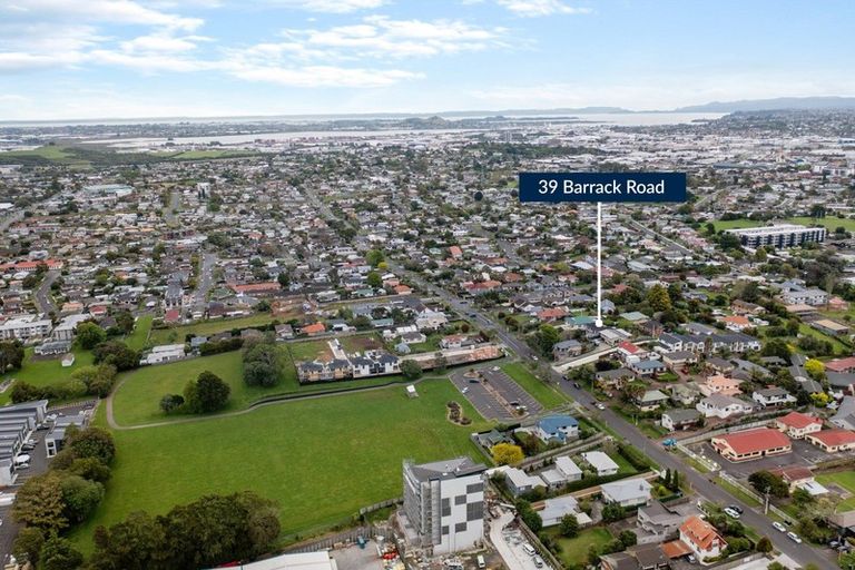 Photo of property in 39 Barrack Road, Mount Wellington, Auckland, 1060