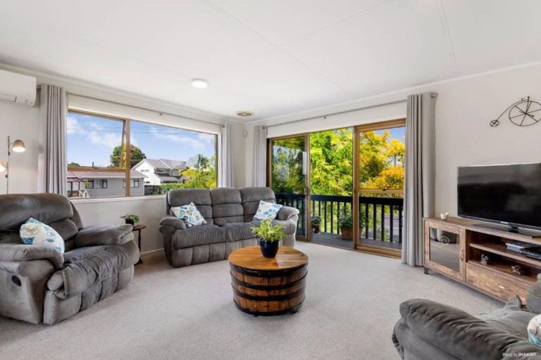 Photo of property in 338 Royal Road, Massey, Auckland, 0614