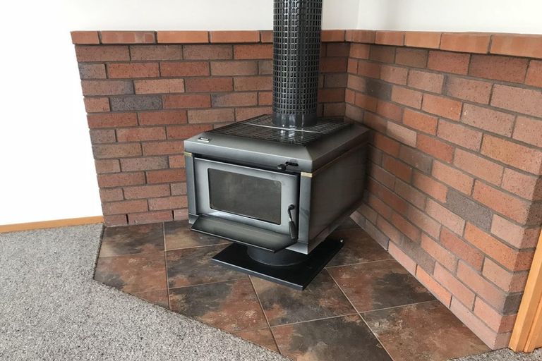 Photo of property in 5 Aberfoyle Place, Parklands, Christchurch, 8083