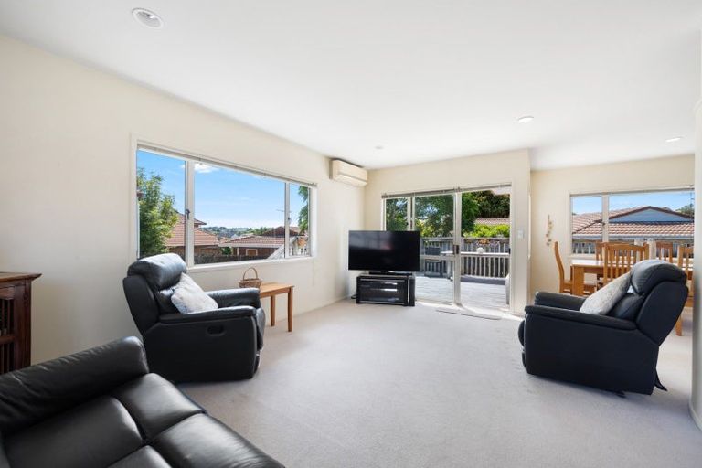 Photo of property in 2/138 Whitford Road, Somerville, Auckland, 2014