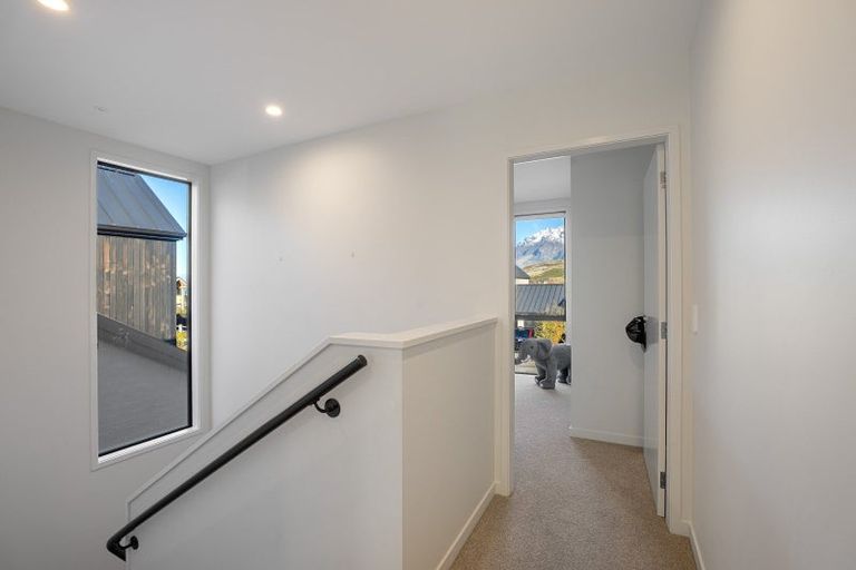 Photo of property in 40 Mulholland Drive, Jacks Point, 9371