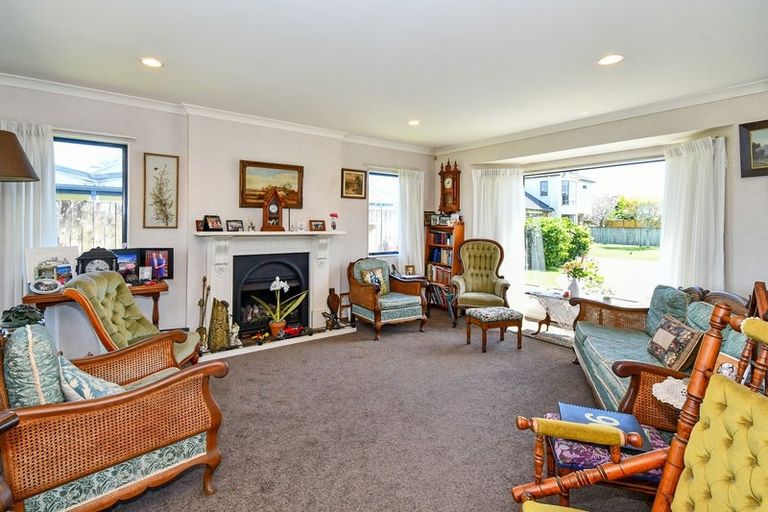 Photo of property in 21 Crannich Place, Wattle Downs, Auckland, 2103