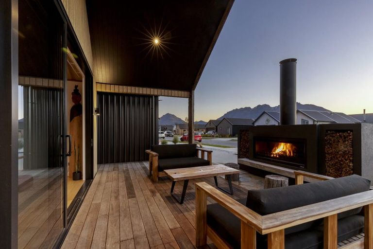 Photo of property in 67 Spur Ridge Rise, Jacks Point, 9371