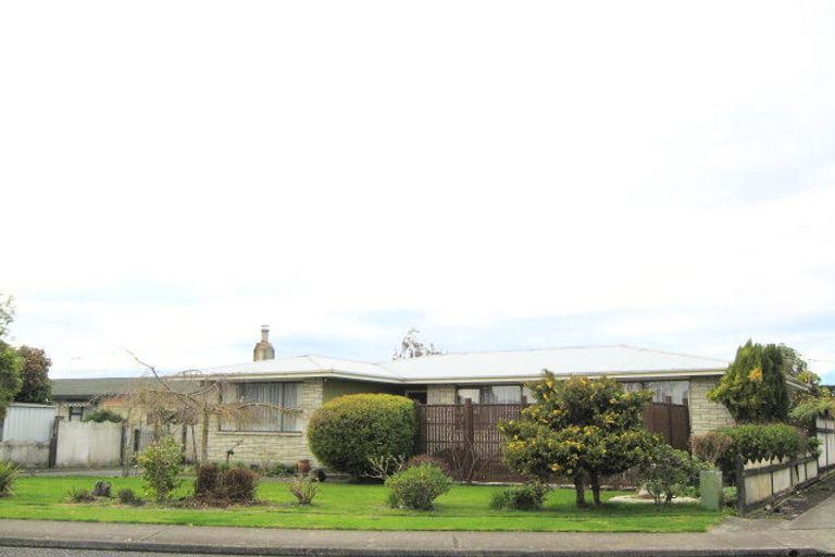 Photo of property in 21 Valerie Street, Clive, 4102