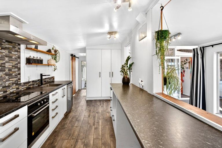 Photo of property in 289 Clifton Road, Te Awanga, 4102