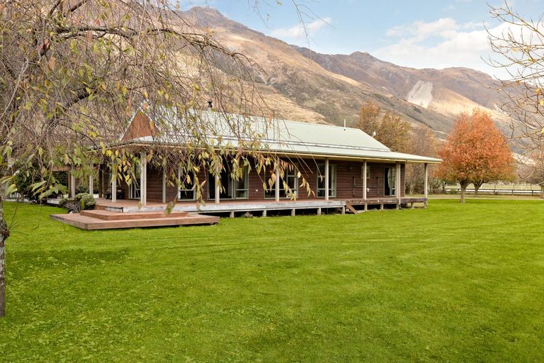 Photo of property in 2 Wilkin Road, Makarora, Wanaka, 9382