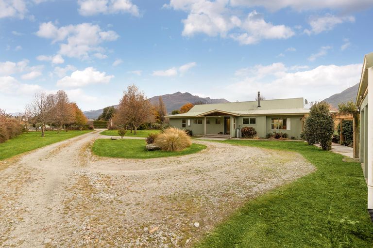 Photo of property in 2 Wilkin Road, Makarora, Wanaka, 9382