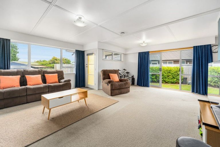 Photo of property in 11a Fox Place, Cloverlea, Palmerston North, 4412