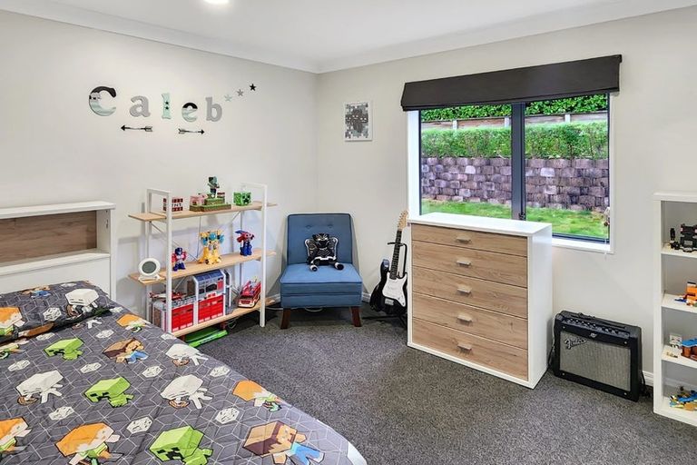 Photo of property in 16 Birkinshaw Grove, Riverstone Terraces, Upper Hutt, 5018