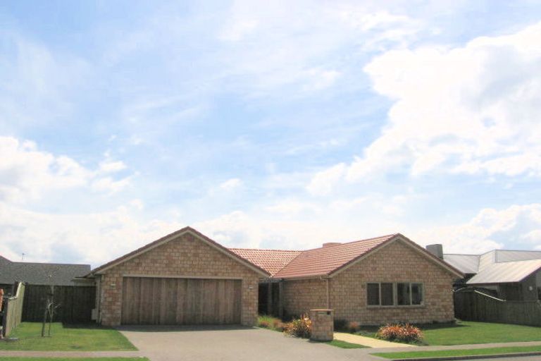 Photo of property in 22 Owhatiura Drive, Lynmore, Rotorua, 3010