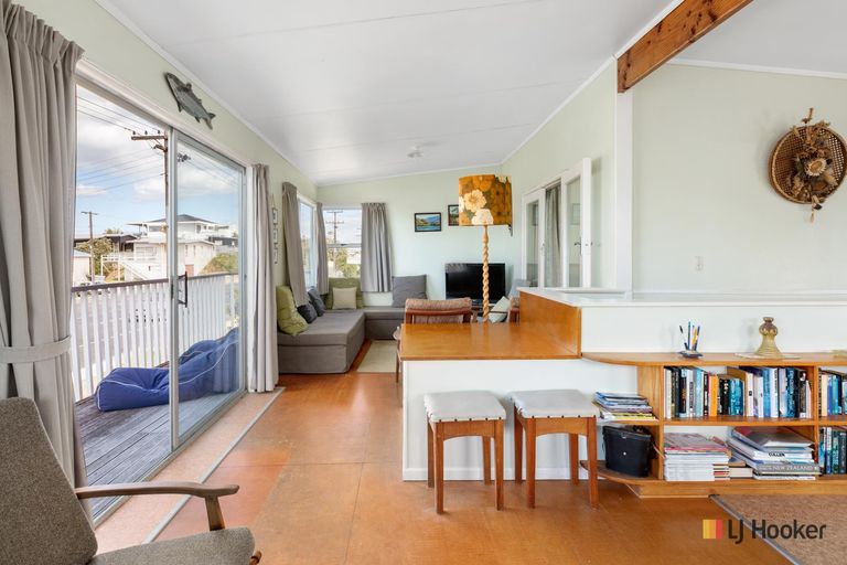 Photo of property in 24 Seaforth Road, Waihi Beach, 3611