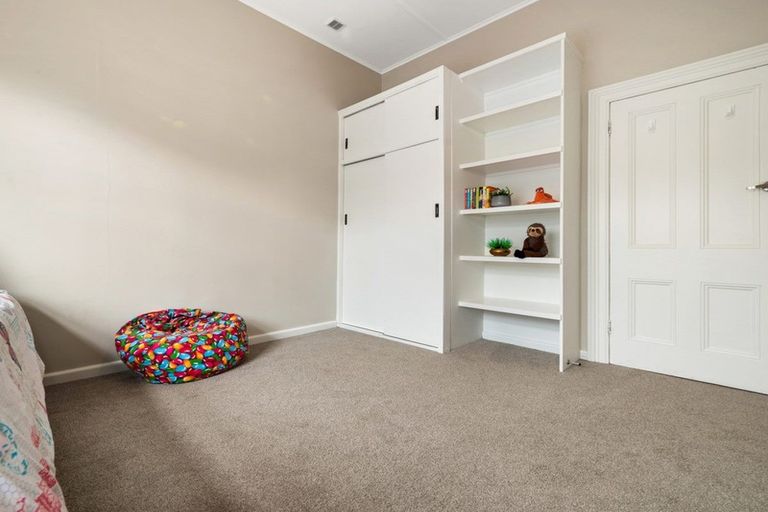 Photo of property in 170 Shaw Avenue, New Brighton, Christchurch, 8083