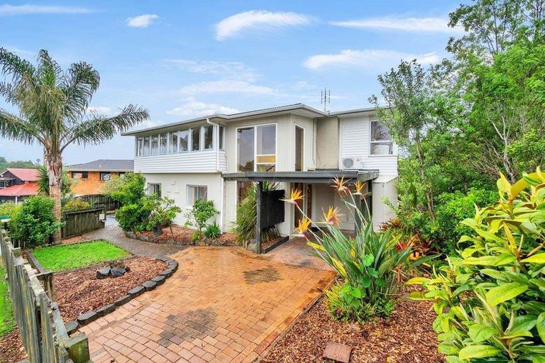 Photo of property in 34 Kirby Street, Glendene, Auckland, 0602