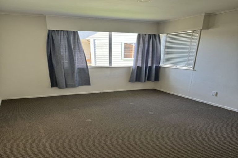 Photo of property in 62 Edgewater Drive, Pakuranga, Auckland, 2010