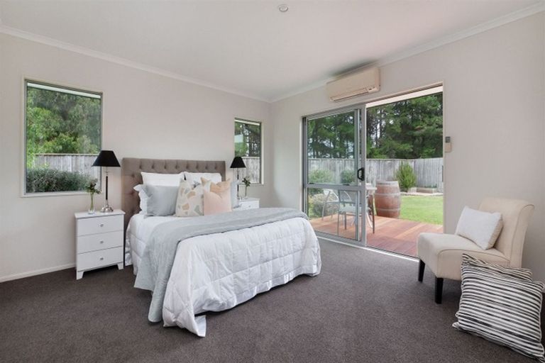 Photo of property in 11 Amoka Crescent, Parklands, Christchurch, 8083