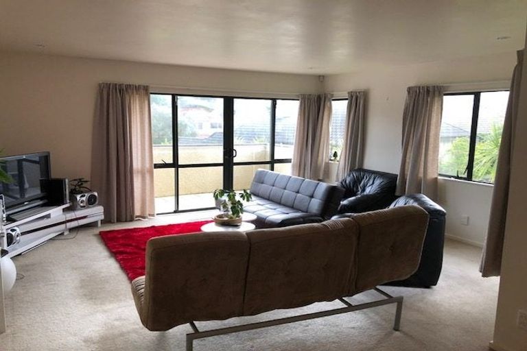 Photo of property in 17c Langana Avenue, Browns Bay, Auckland, 0630