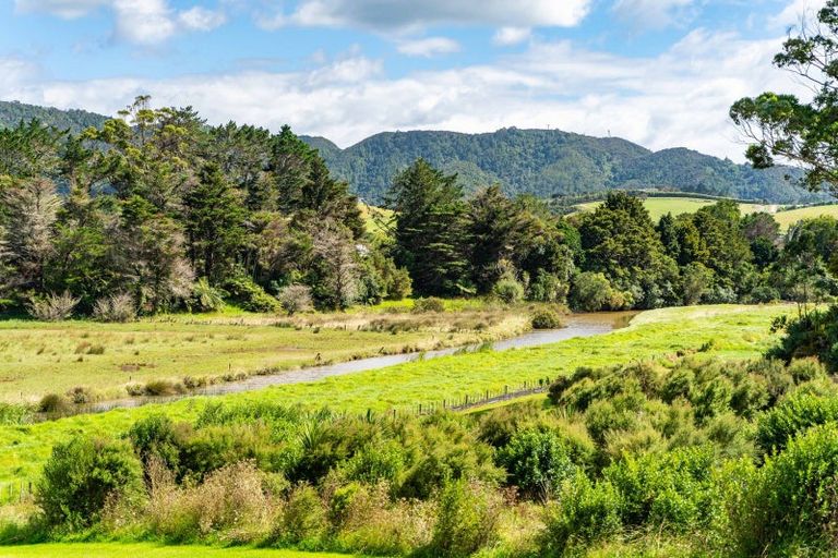 Photo of property in 2136d Cove Road, Mangawhai, Kaiwaka, 0573