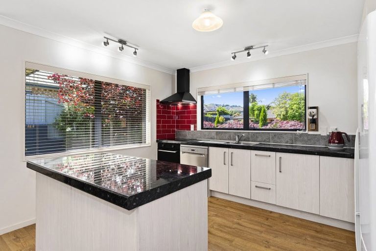 Photo of property in 16 Rosella Drive, Welcome Bay, Tauranga, 3112