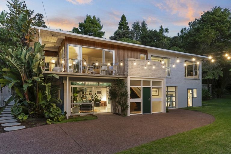 Photo of property in 123 Braemar Road, Castor Bay, Auckland, 0620