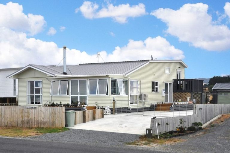 Photo of property in 875 East Coast Road, Kaiaua, Pokeno, 2473