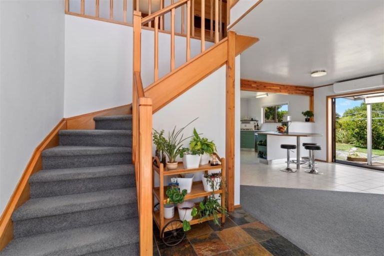 Photo of property in 22 Weza Lane, Kumeu, 0810