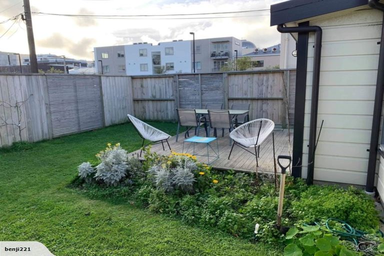 Photo of property in 31 Moir Street, Mount Victoria, Wellington, 6011