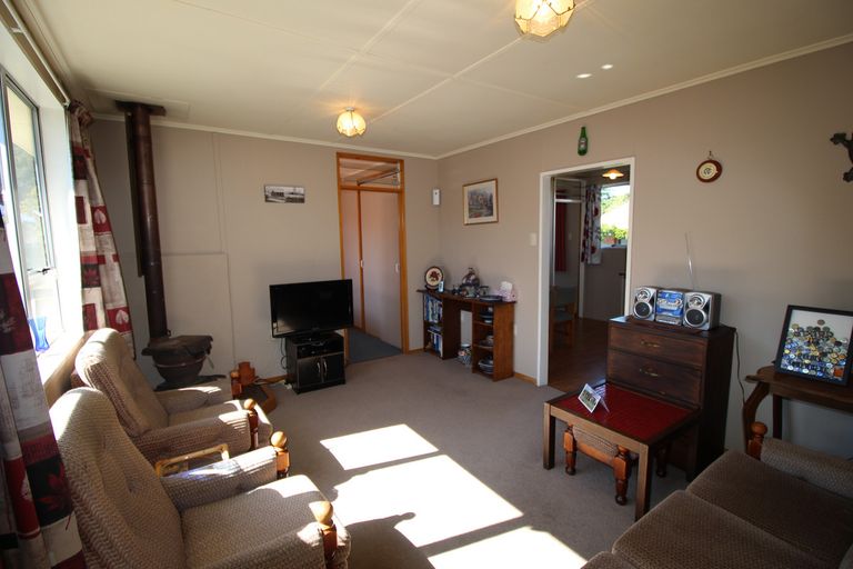 Photo of property in 84 Shields Street, Clyde, 9330