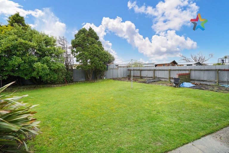 Photo of property in 10 Burns Street, Kew, Invercargill, 9812