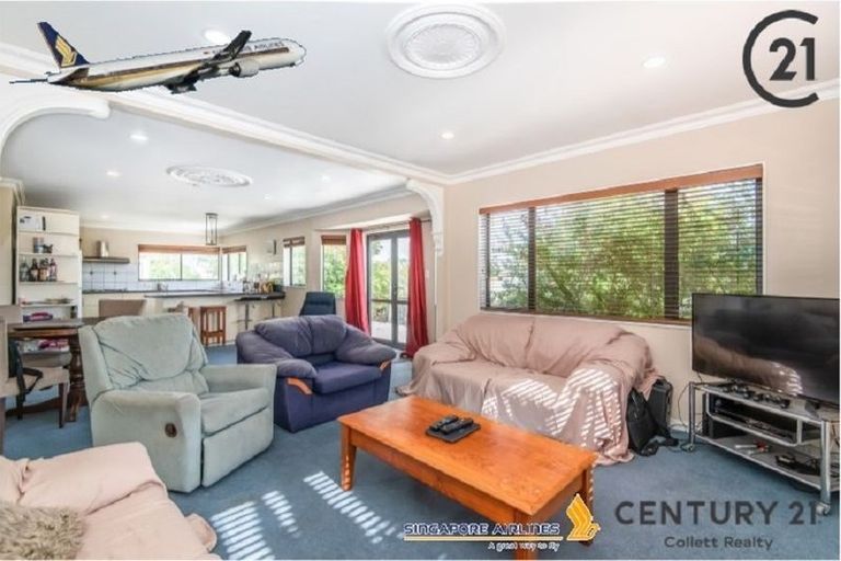 Photo of property in 2/49 College Road, Northcote, Auckland, 0627
