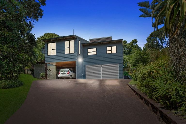 Photo of property in 67 Kennedy Avenue, Forrest Hill, Auckland, 0620