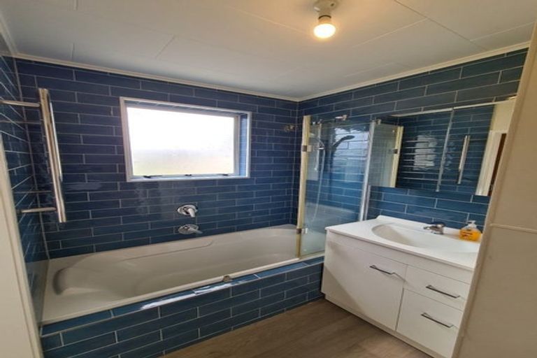 Photo of property in 137a Ngamotu Road, Spotswood, New Plymouth, 4310