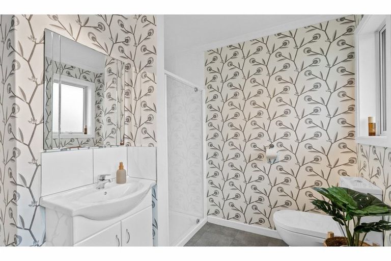 Photo of property in 1 Collean Street, Wallacetown, 9816