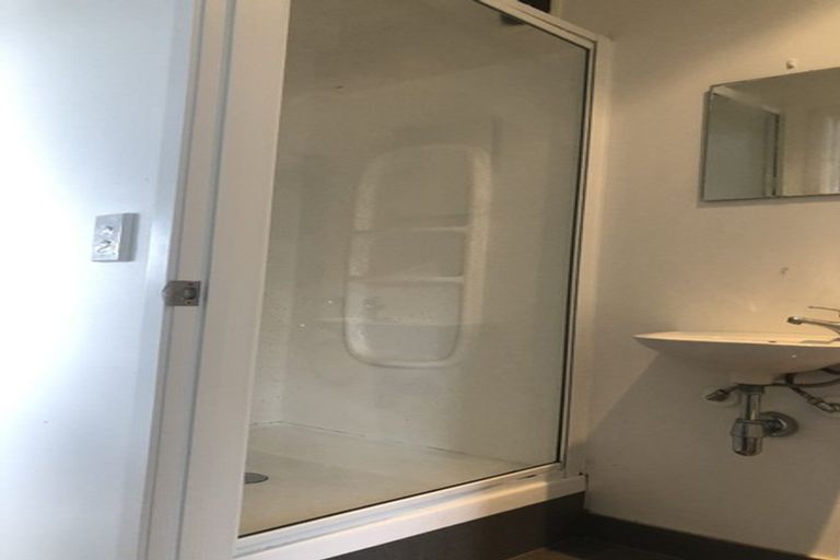 Photo of property in 283 Old North Road, Kumeu, 0892