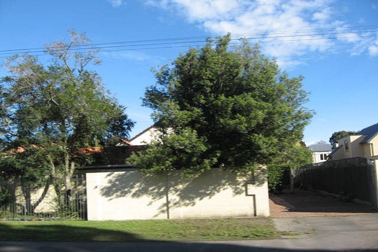 Photo of property in 23 Bryndwr Road, Fendalton, Christchurch, 8052