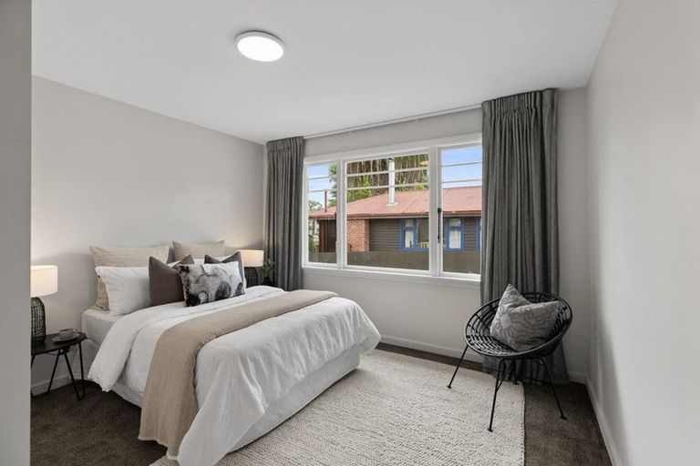 Photo of property in 6 Riverlaw Terrace, Saint Martins, Christchurch, 8022