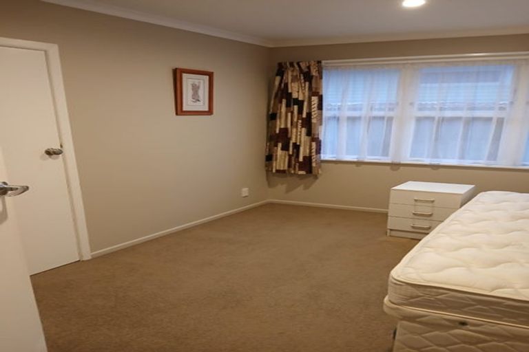 Photo of property in 12 Reiman Street, New Lynn, Auckland, 0600